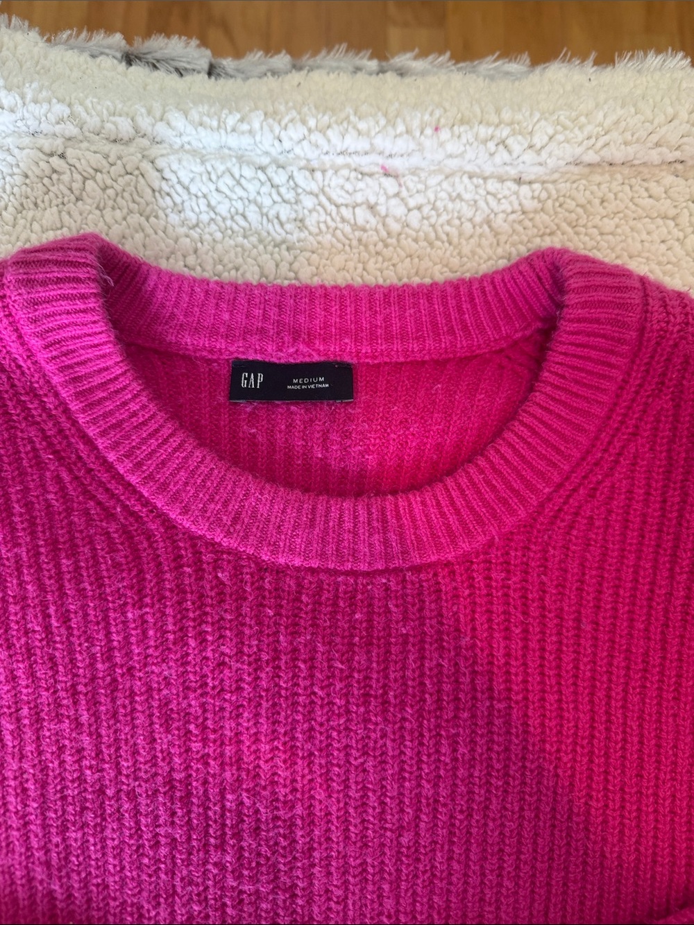 GAP Women's Ribbed Crewneck Sweater - Hot Pink